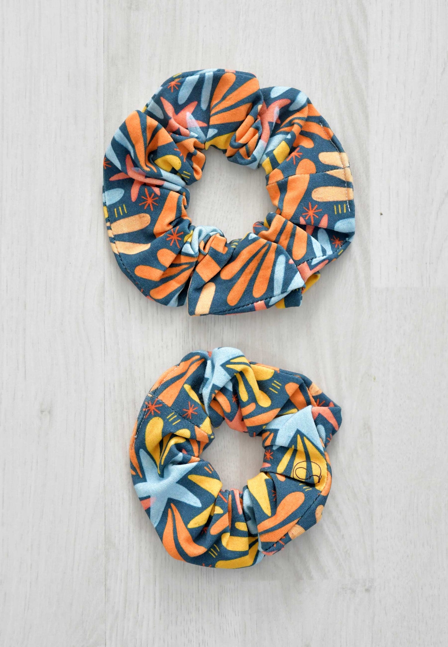 Chouchou (scrunchie) in bambù - Stelle e fuochi d'artificio- Palloncino blu