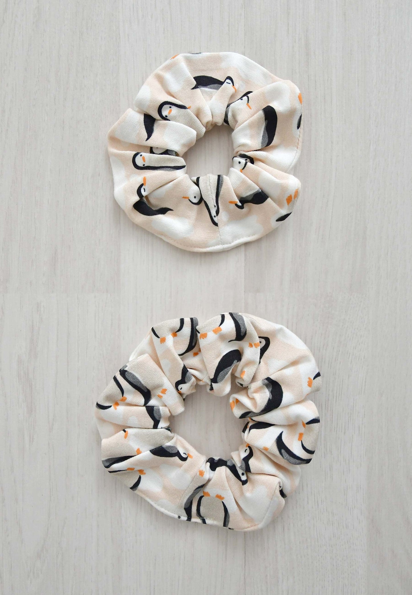 Chouchou (scrunchie) in bambù - Pinguini - Palloncino blu