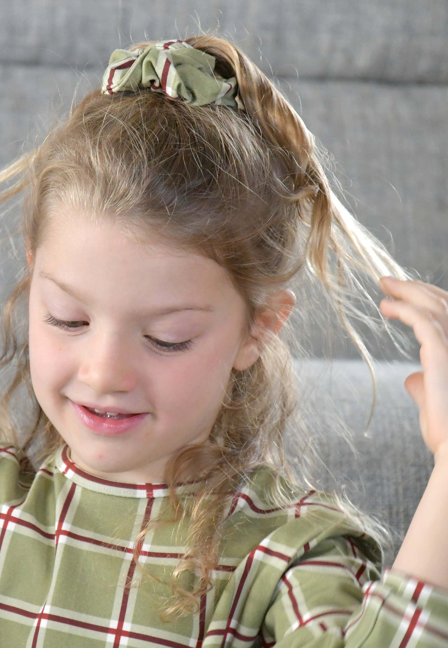 Chouchou (scrunchie) in bambù - Tartan Natale verde muschio - Palloncino blu
