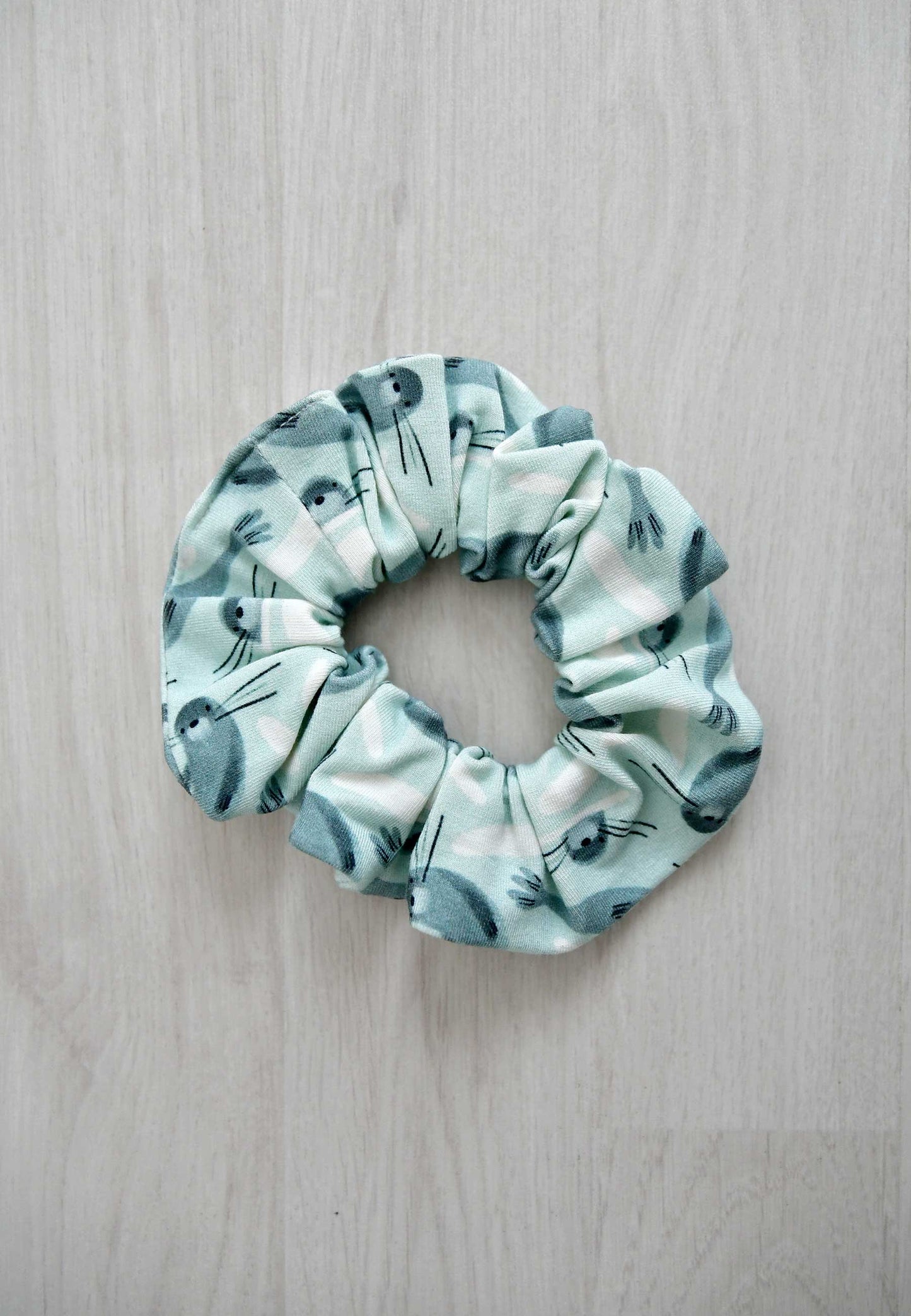 Chouchou (scrunchie) in bambù - Foche - Palloncino blu